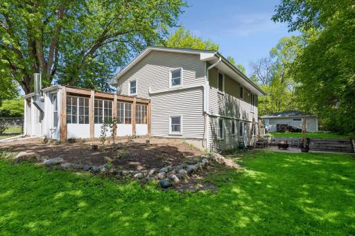 This area has been freshly landscaped - see arial photos