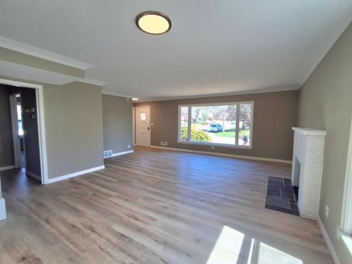 3649 Regent Avenue N, Robbinsdale, MN 55422