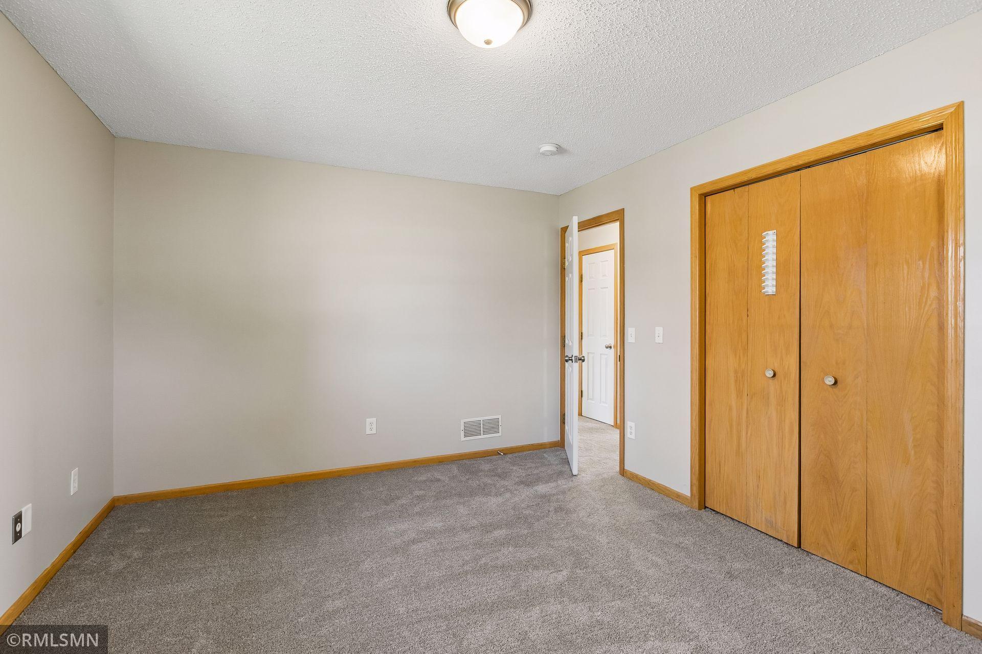 1112 Emerson Lane North - Spacecrafting - 0014.jpg