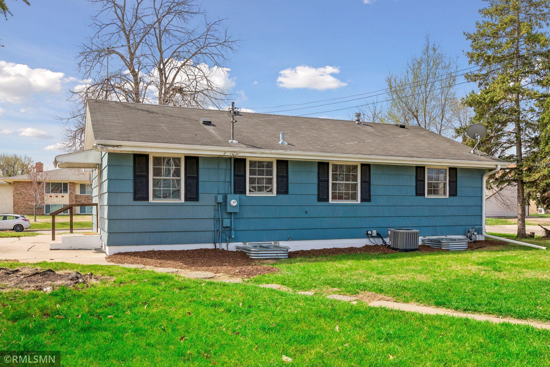 1112 Emerson Lane North - Spacecrafting - 0028.jpg