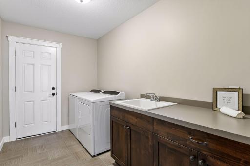 2444 Woods Drive, Victoria, MN 55386