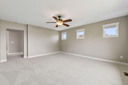 2444 Woods Drive, Victoria, MN 55386