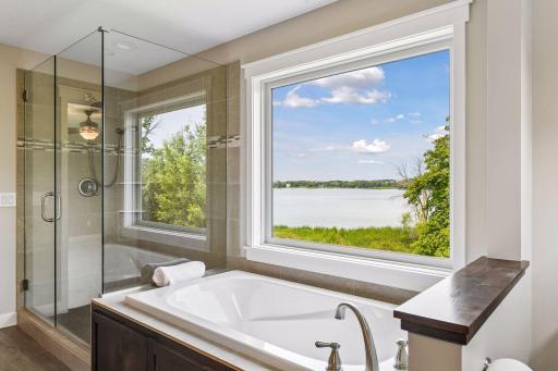 2444 Woods Drive, Victoria, MN 55386