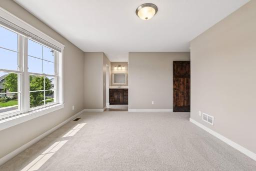 2444 Woods Drive, Victoria, MN 55386
