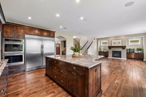 2444 Woods Drive, Victoria, MN 55386