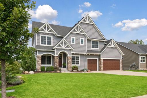 2444 Woods Drive, Victoria, MN 55386