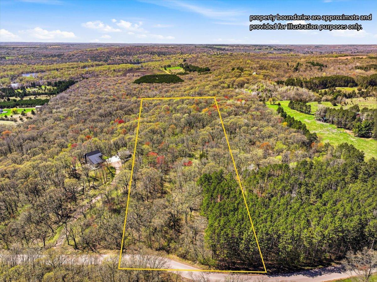 Eastern View w/ Approx. Property Lines.jpg
