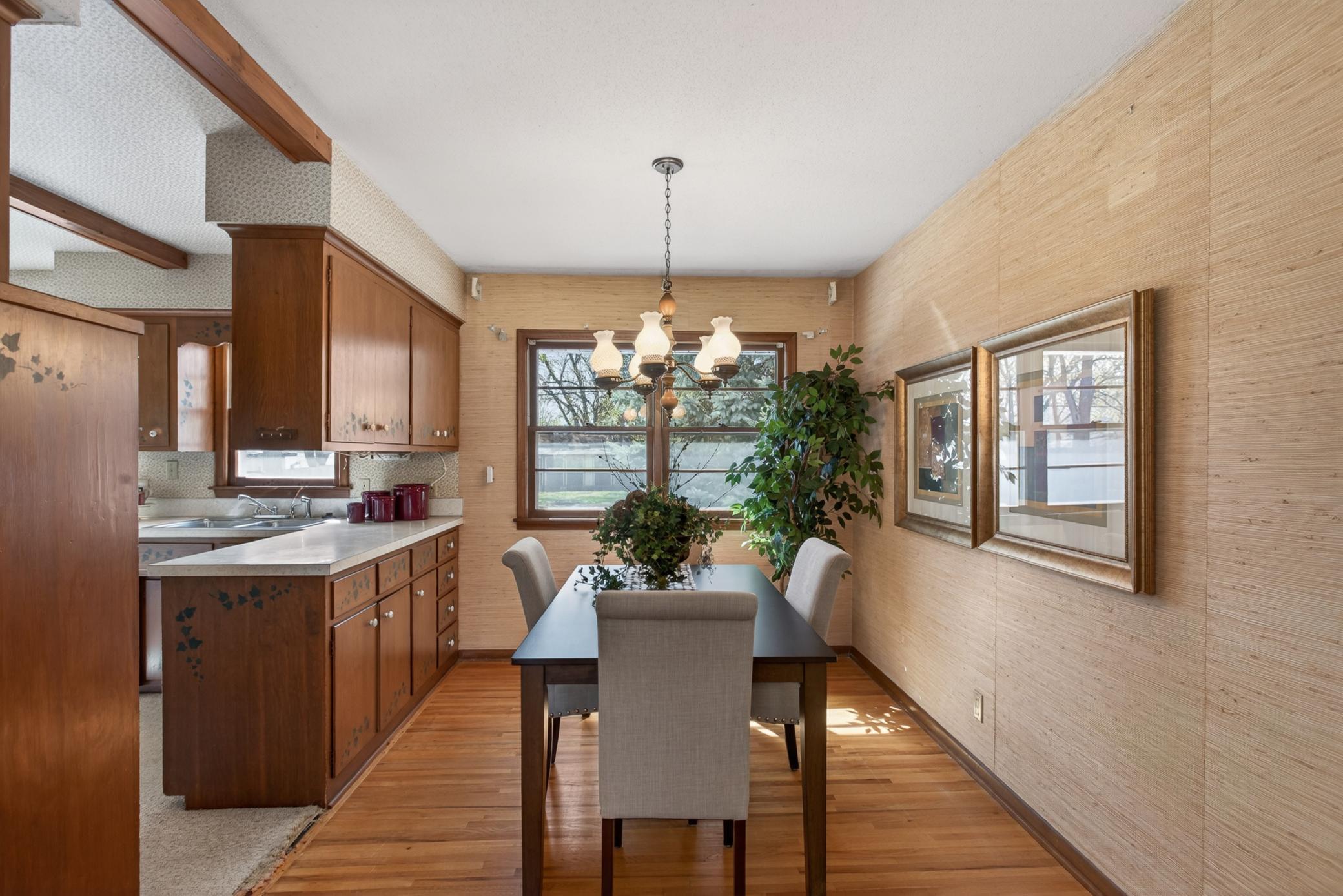 Main level: dining room