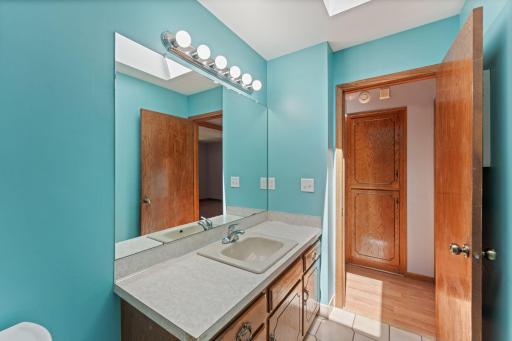 1889 Hamline Avenue N, Saint Paul, MN 55113
