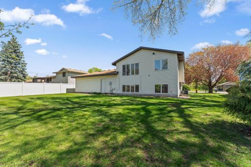 1889 Hamline Avenue N, Saint Paul, MN 55113