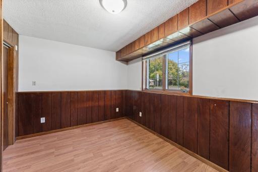 1889 Hamline Avenue N, Saint Paul, MN 55113