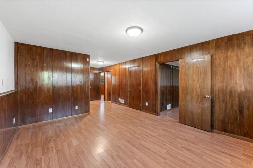 1889 Hamline Avenue N, Saint Paul, MN 55113