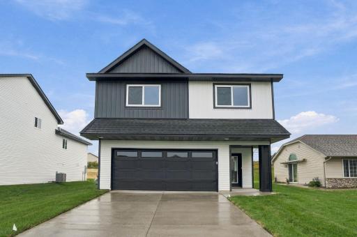 1-web-or-mls-413_Bluebird_St_Mora_MN_55051_00590.jpg