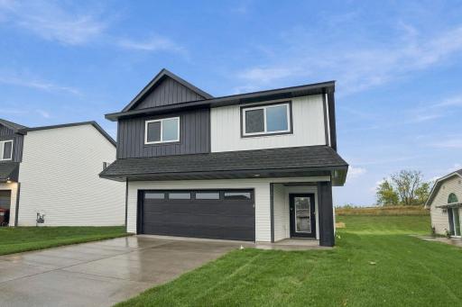 2-web-or-mls-413_Bluebird_St_Mora_MN_55051_00595.jpg