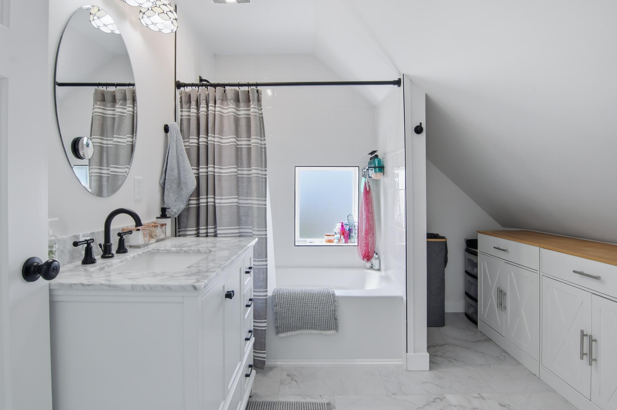 New Upper Level Full Bathroom