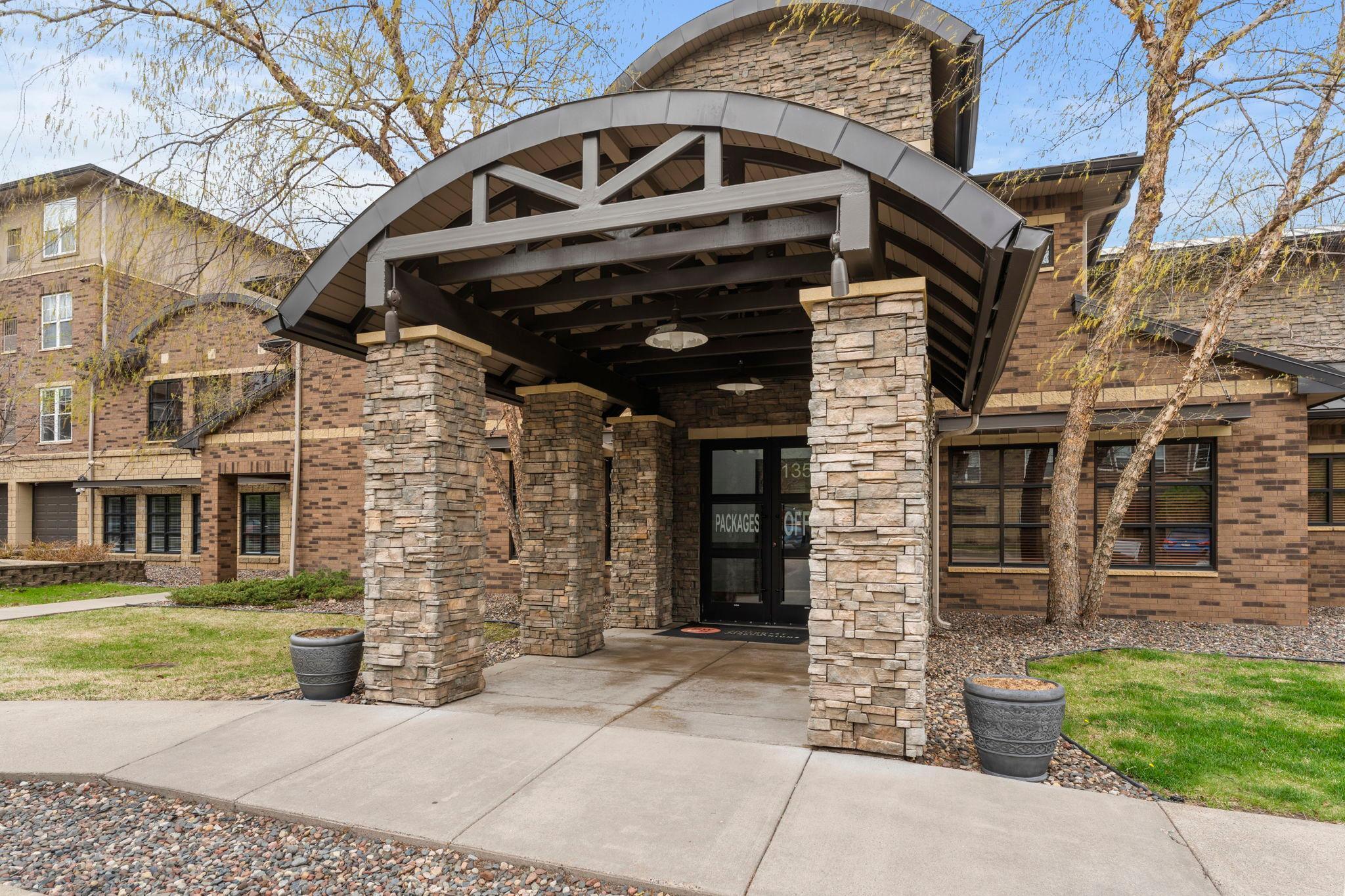 6-web-or-mls-13560 Technology Dr 1115-60.jpg