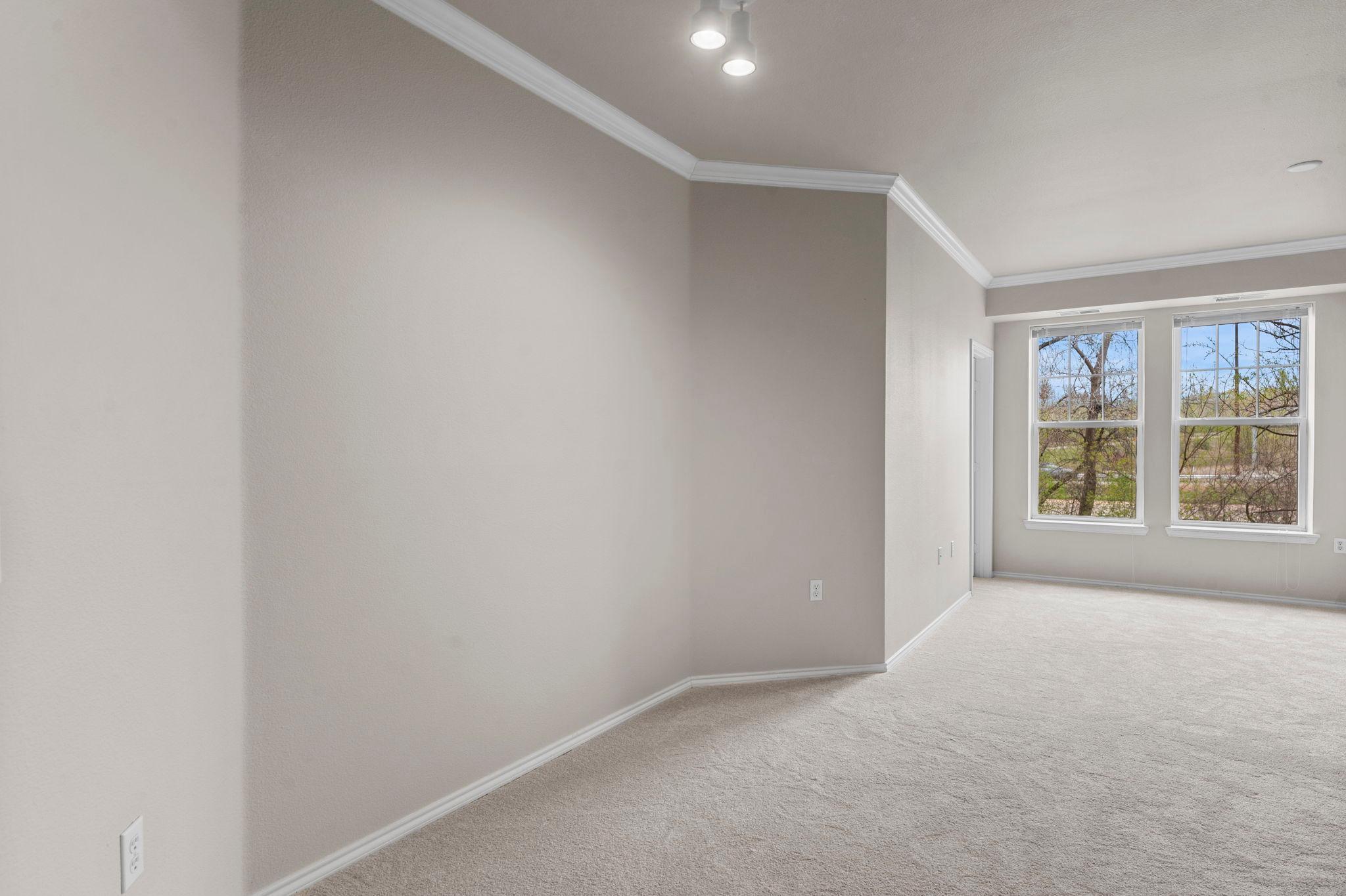 8-web-or-mls-13560 Technology Dr 1115-73.jpg