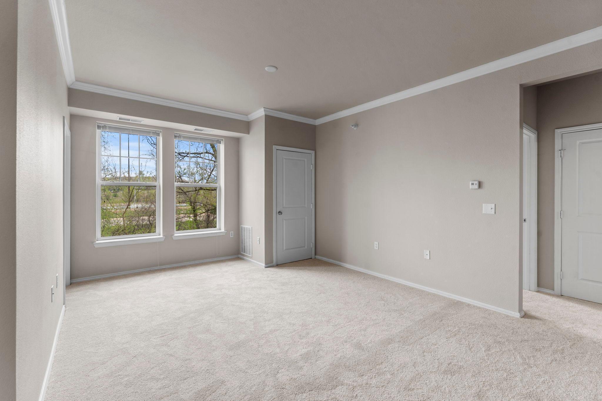 11-web-or-mls-13560 Technology Dr 1115-88.jpg