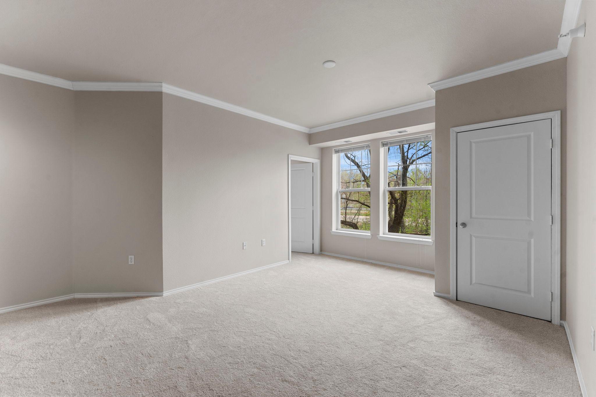 12-web-or-mls-13560 Technology Dr 1115-93.jpg