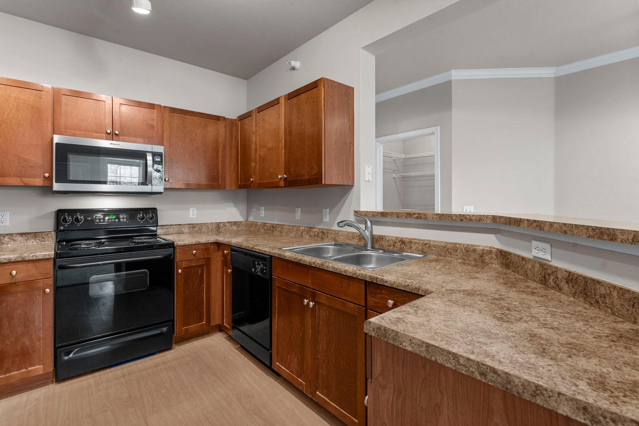 15-web-or-mls-13560 Technology Dr 1115-108.jpg