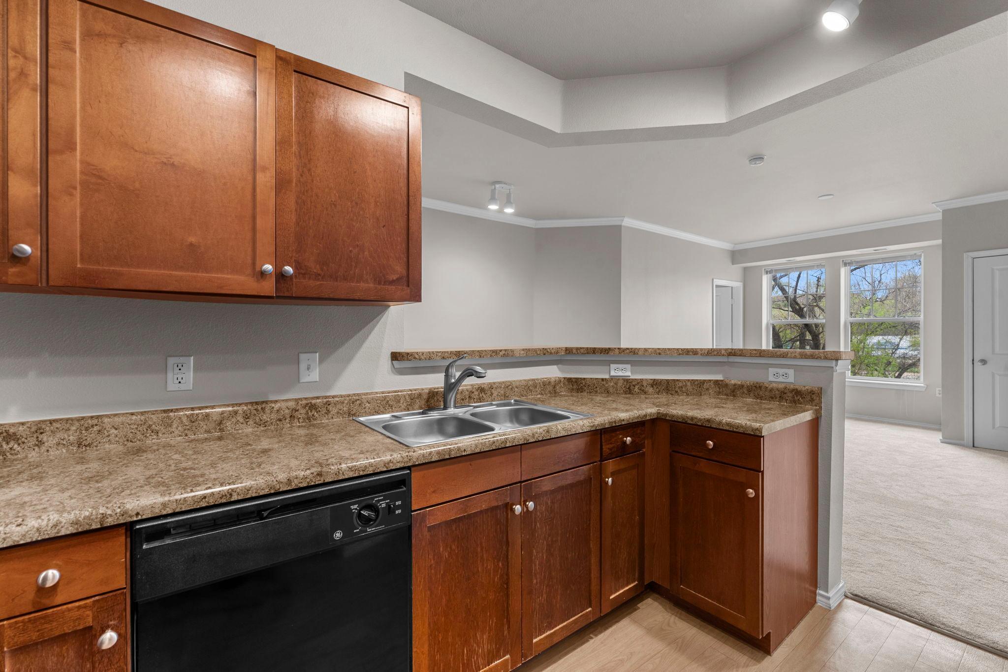 18-web-or-mls-13560 Technology Dr 1115-123.jpg