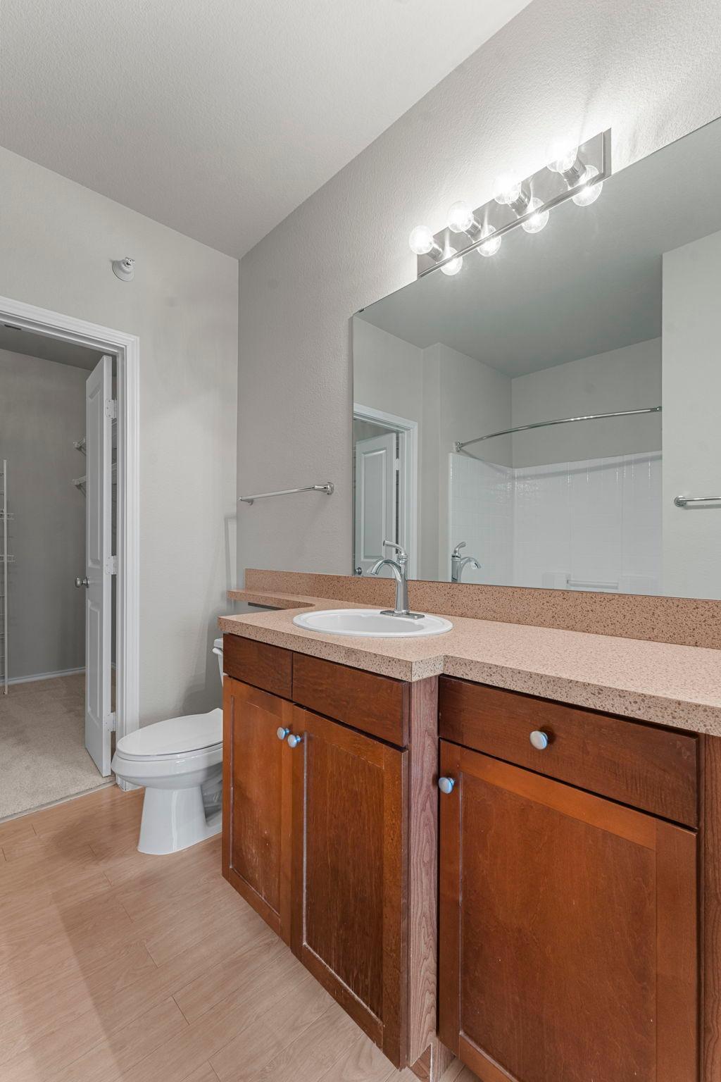 24-web-or-mls-13560 Technology Dr 1115-173.jpg