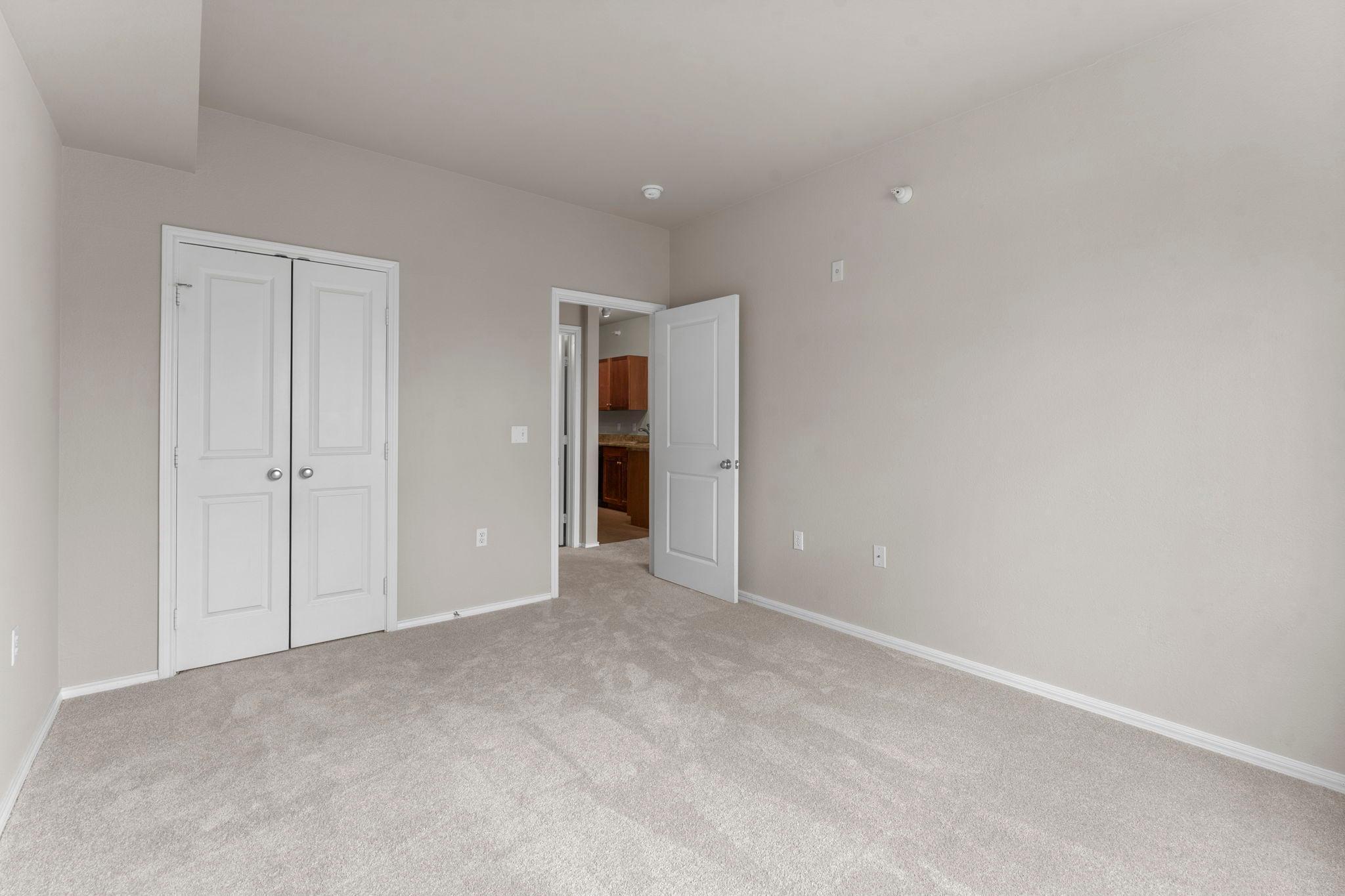 28-web-or-mls-13560 Technology Dr 1115-153.jpg