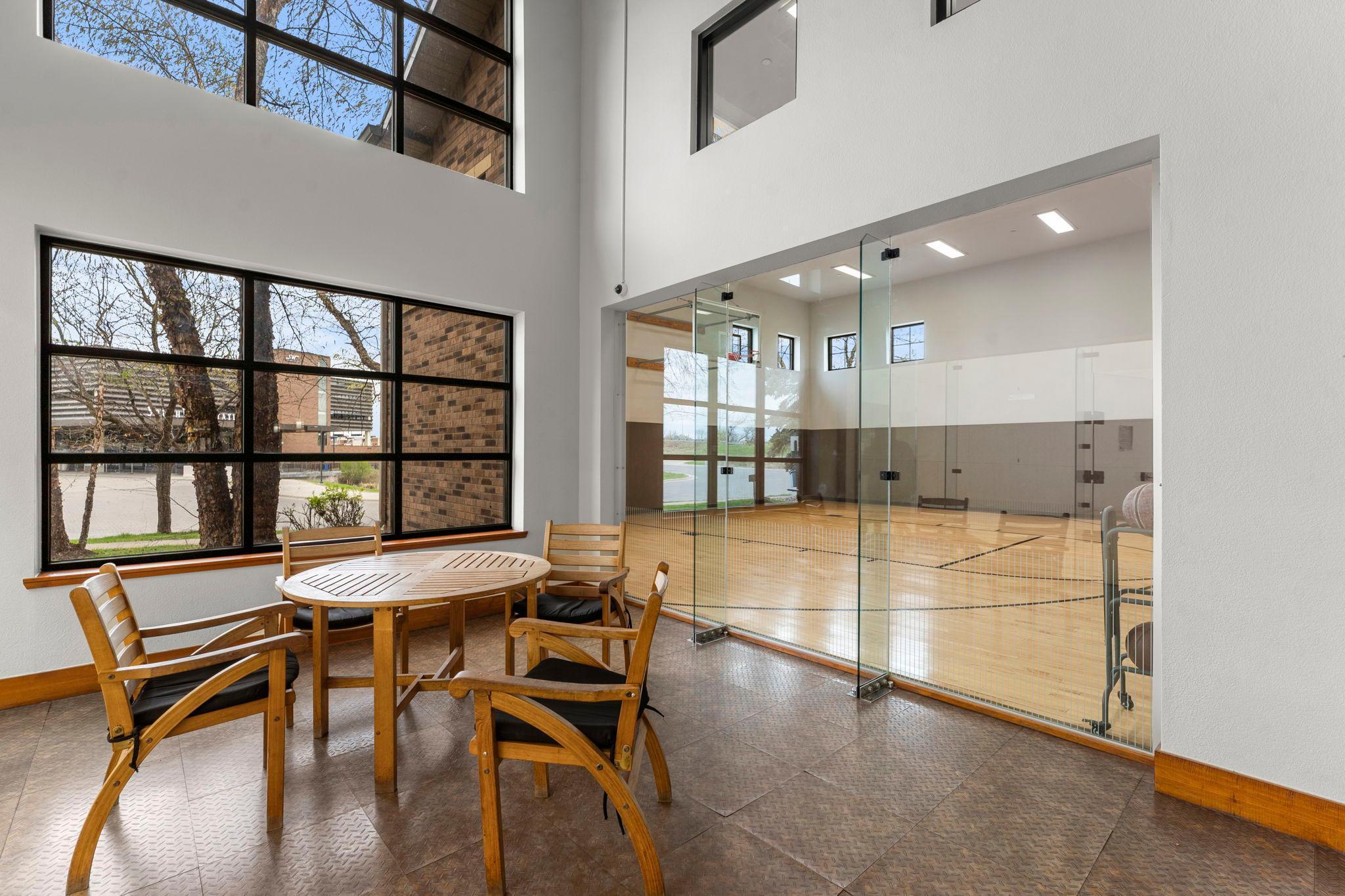 32-web-or-mls-13560 Technology Dr 1115-35.jpg