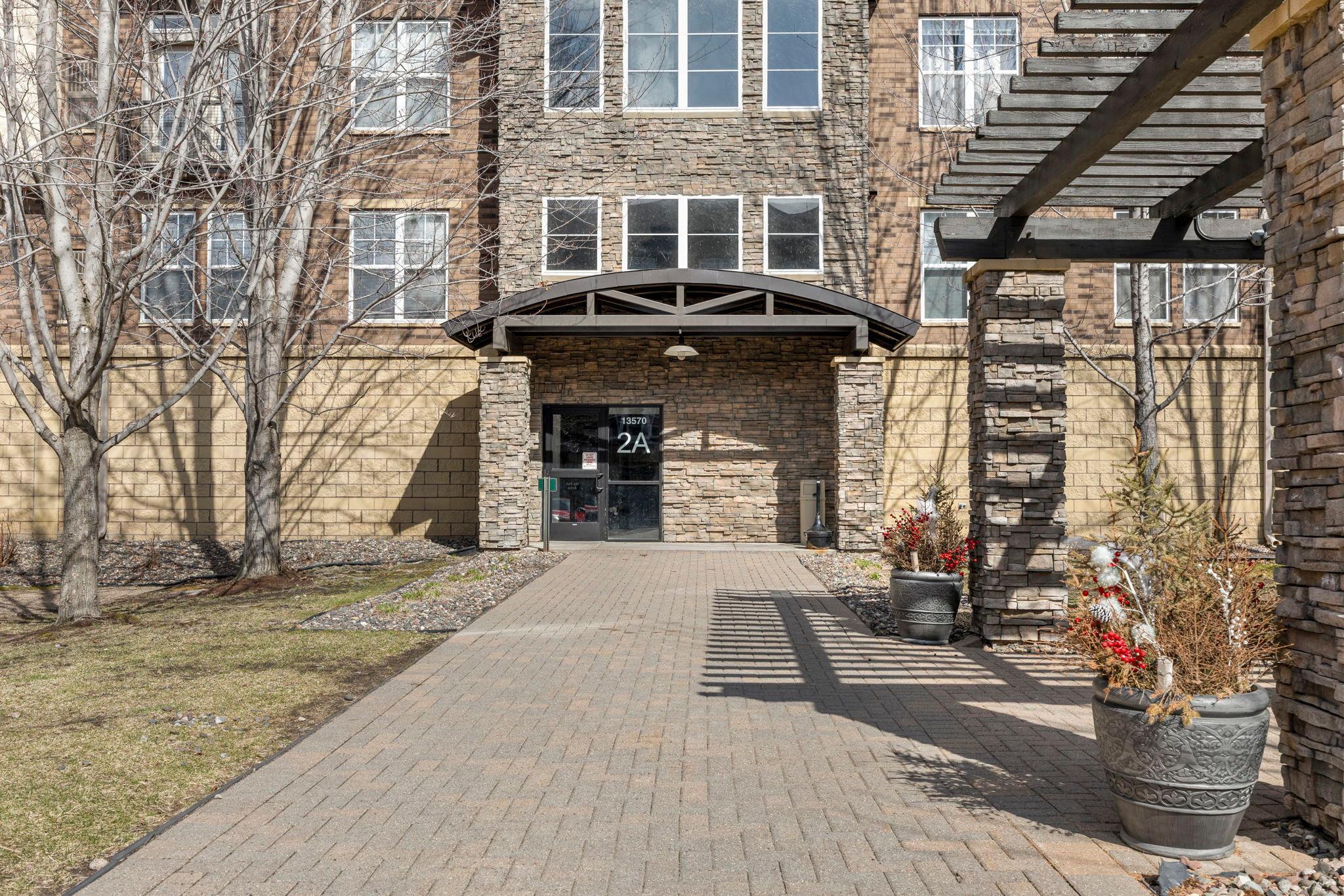 68-web-or-mls-Technology Drive-30.jpg