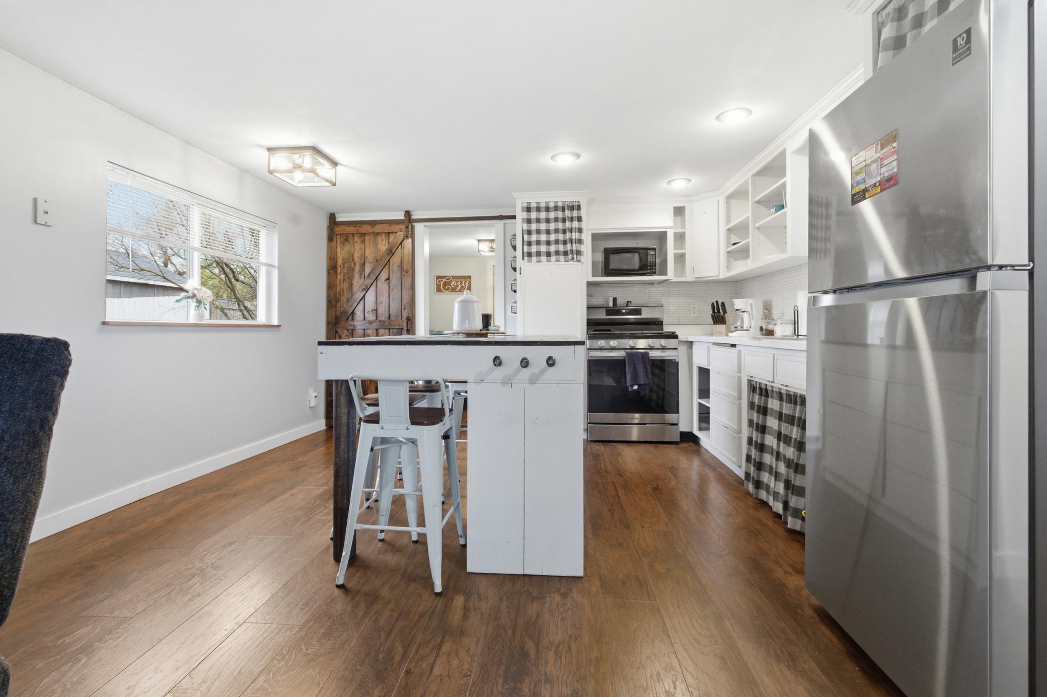Kitchen with Island