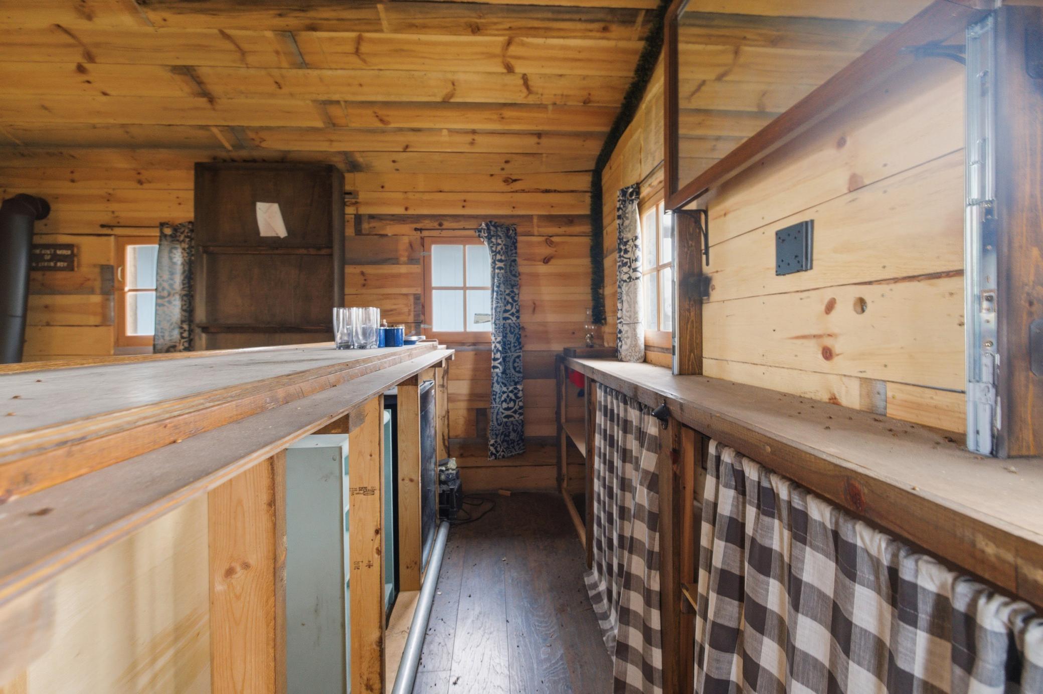 Bar area and lots of storage