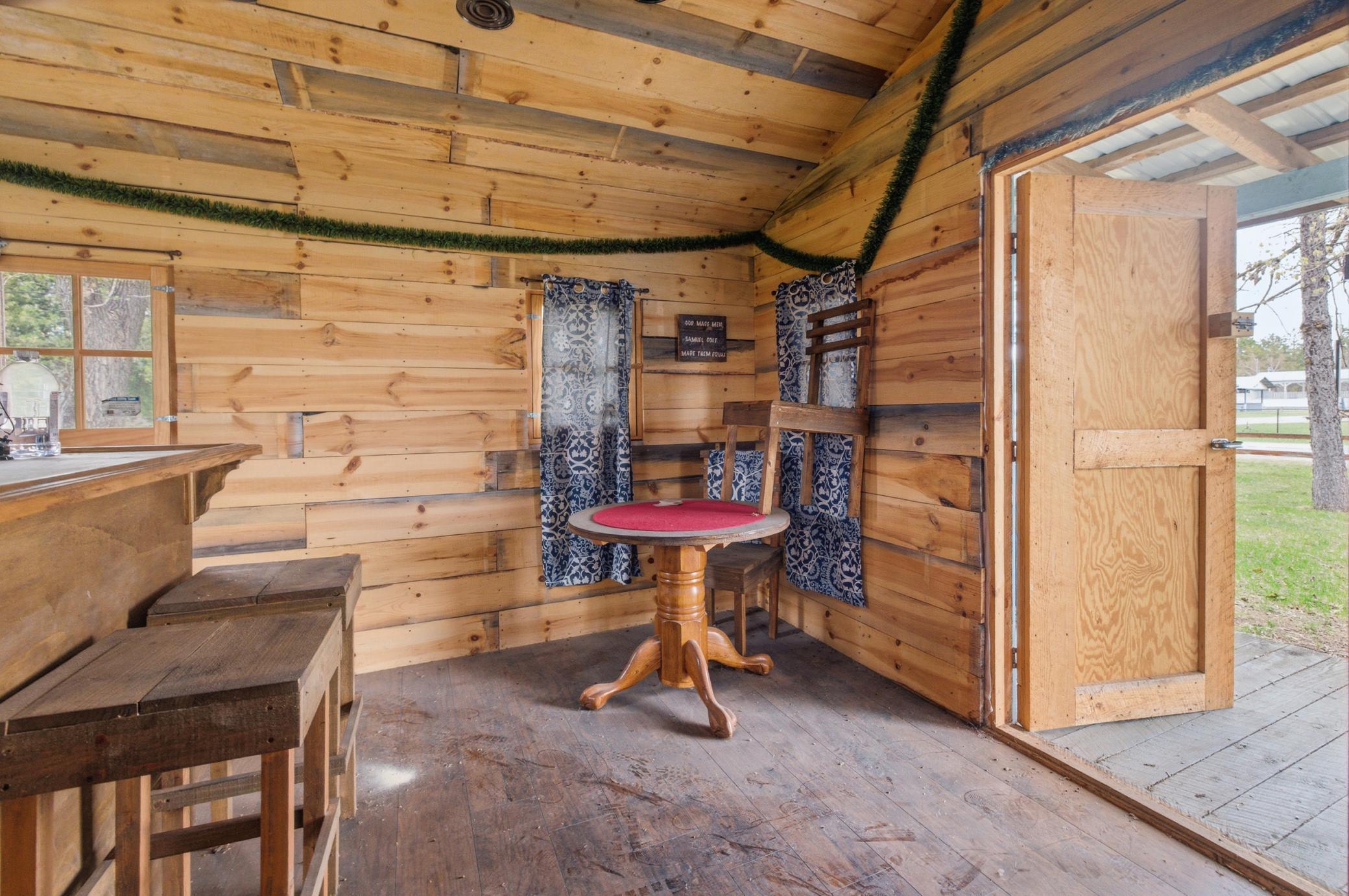 Bunk house/Bar