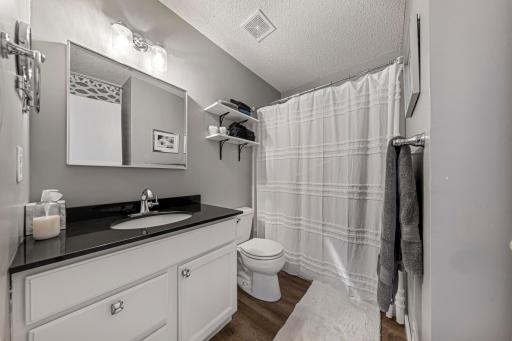 1435 Springwood Lane, Faribault, MN 55021