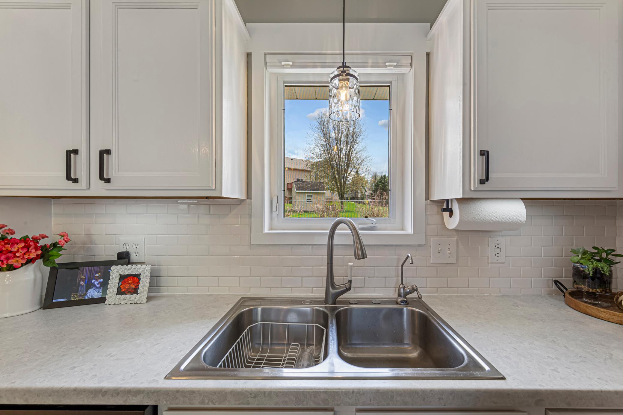 23 kitchen.jpg