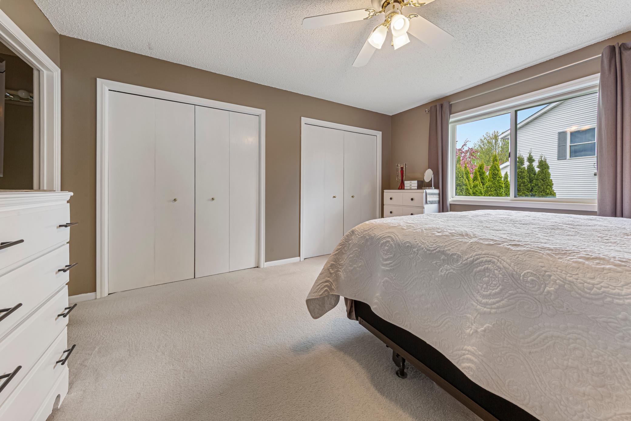 30 main bedroom.jpg