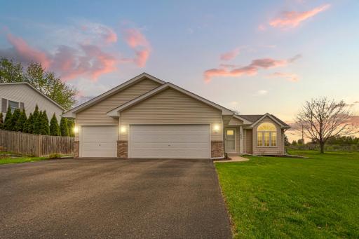 1435 Springwood Lane, Faribault, MN 55021