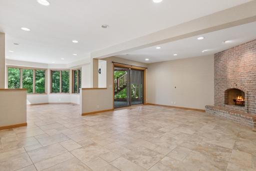 10420 Bluff Circle, Chaska, MN 55318