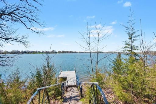 1362 Scenic Hideaway Lane NE, Elysian, MN 56028