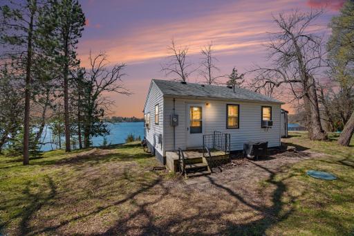 1362 Scenic Hideaway Lane NE, Elysian, MN 56028