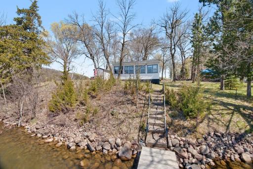 1362 Scenic Hideaway Lane NE, Elysian, MN 56028
