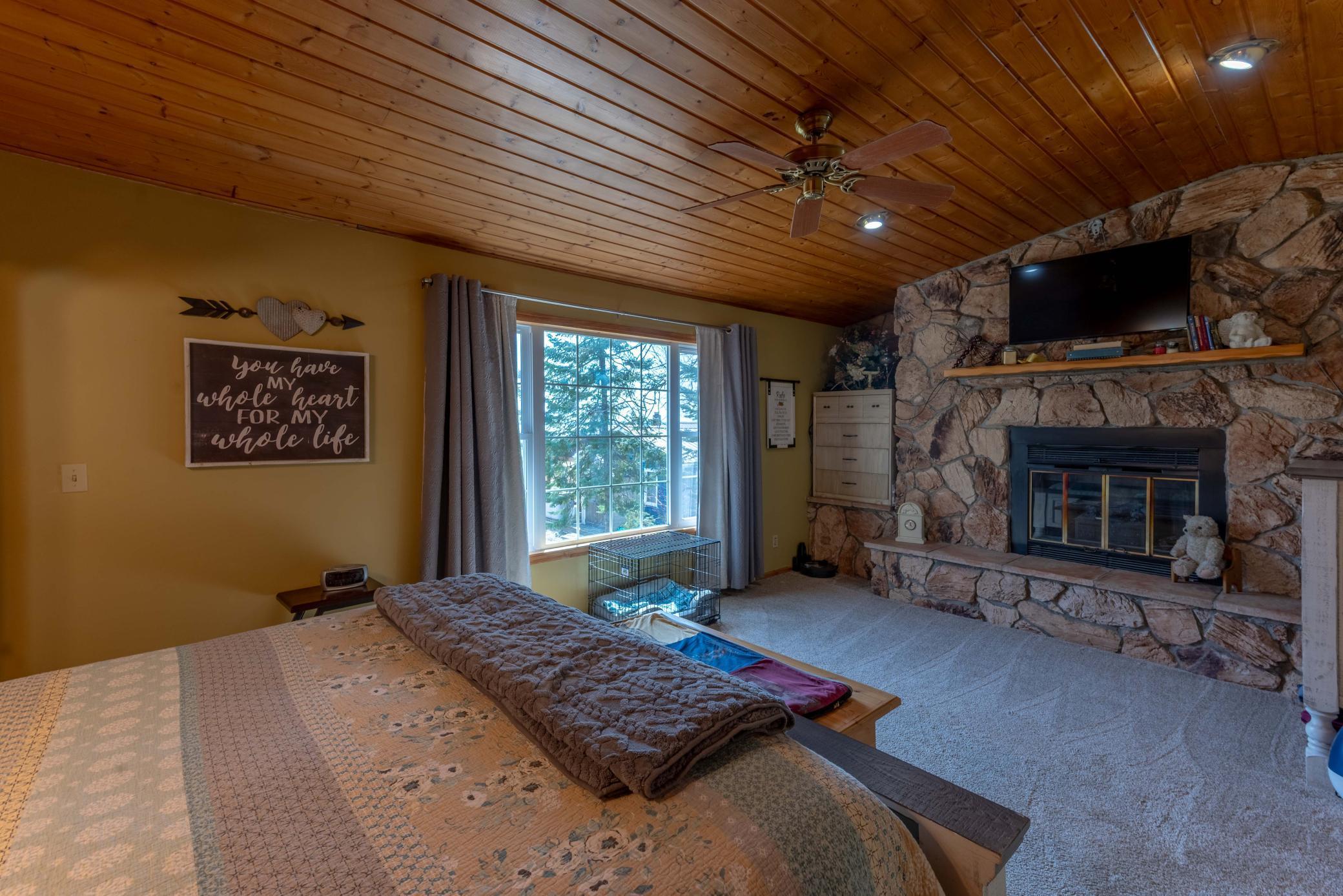 18 Primary Suite.jpg