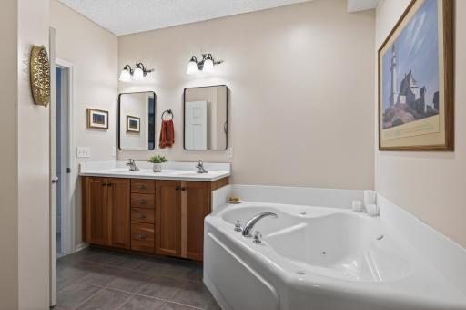 14143 54th Avenue N, Minneapolis, MN 55446
