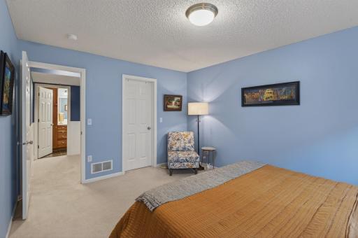 14143 54th Avenue N, Minneapolis, MN 55446