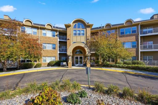 Welcome Home! Drive up to your new home at Summercrest of Edinburgh! Step inside to see all this 55+ community has to offer!