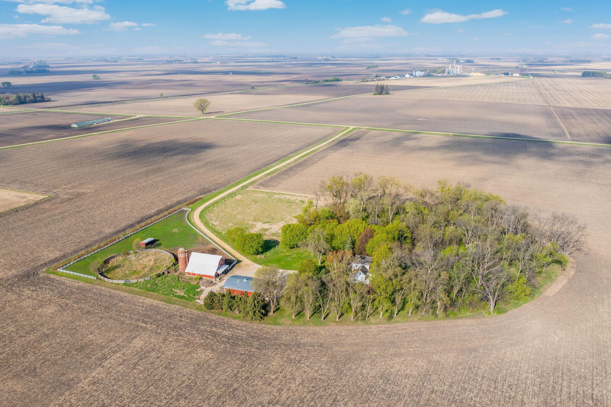 8332 440th Ave Blue Earth MN-16.jpg