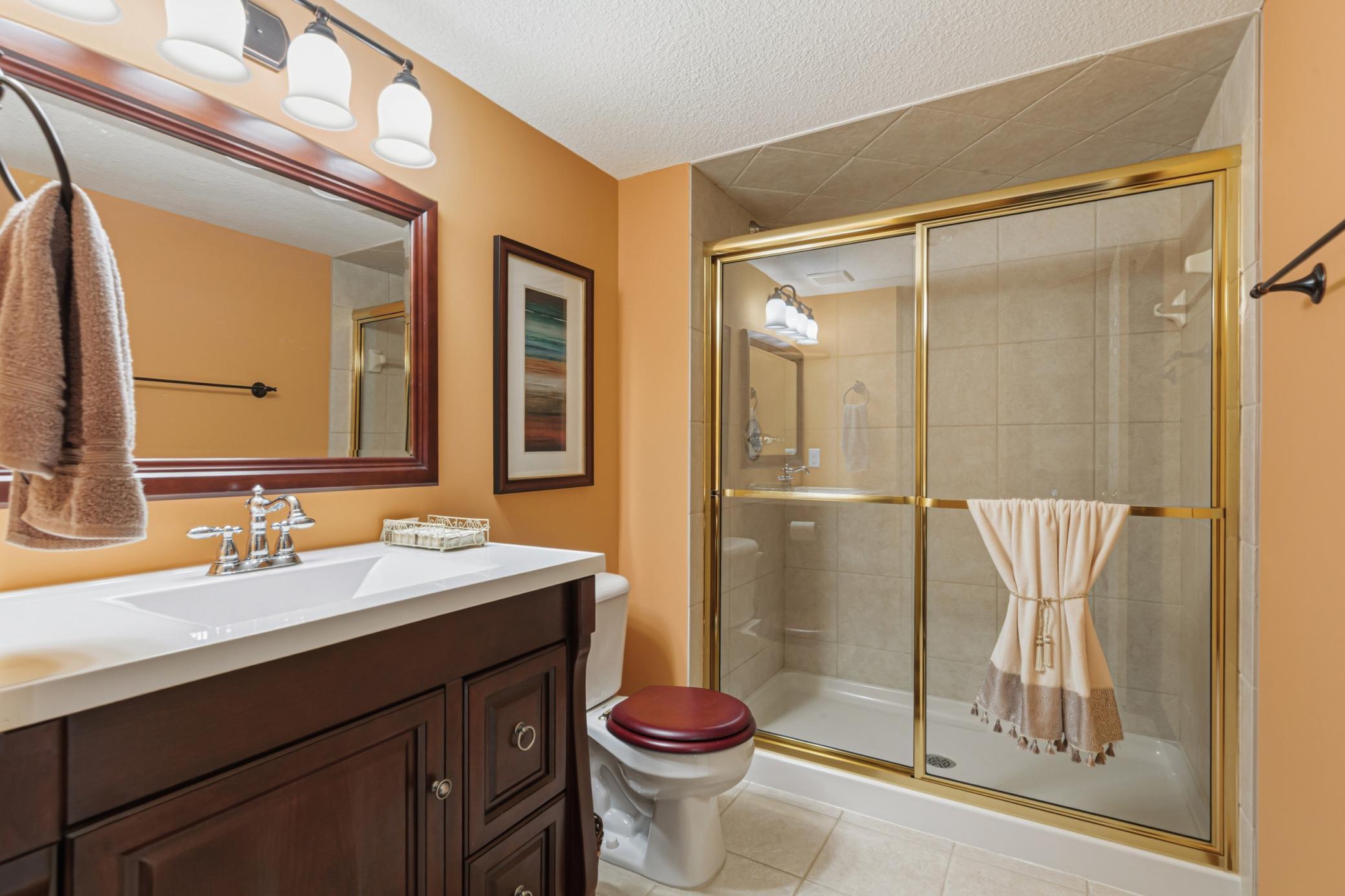 Lower level 3/4 bathroom