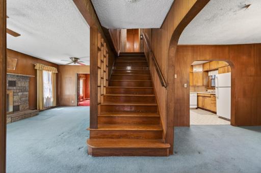 4025 Clover Avenue, Vadnais Heights, MN 55127