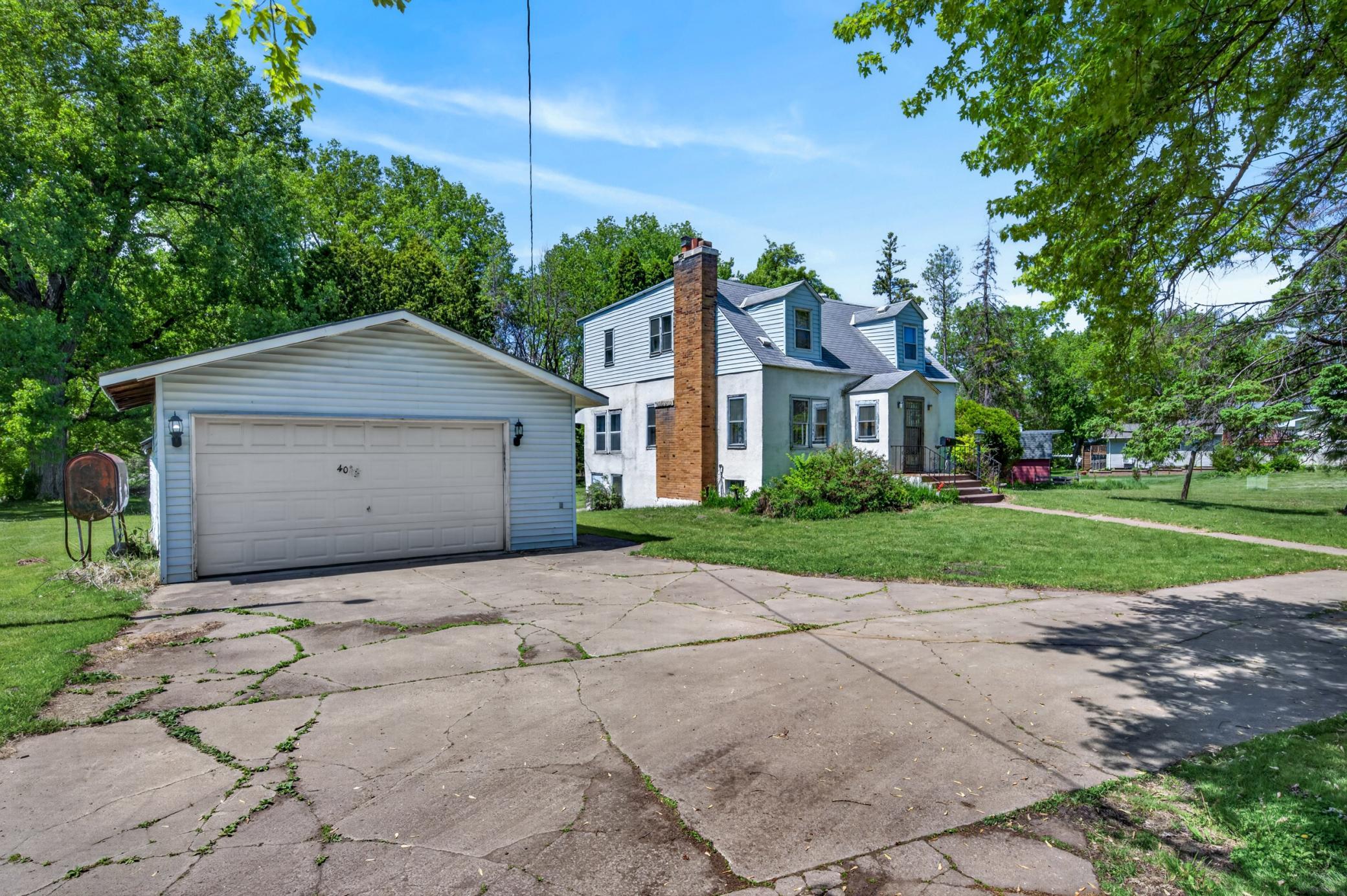 Oversized 2-car detached garage