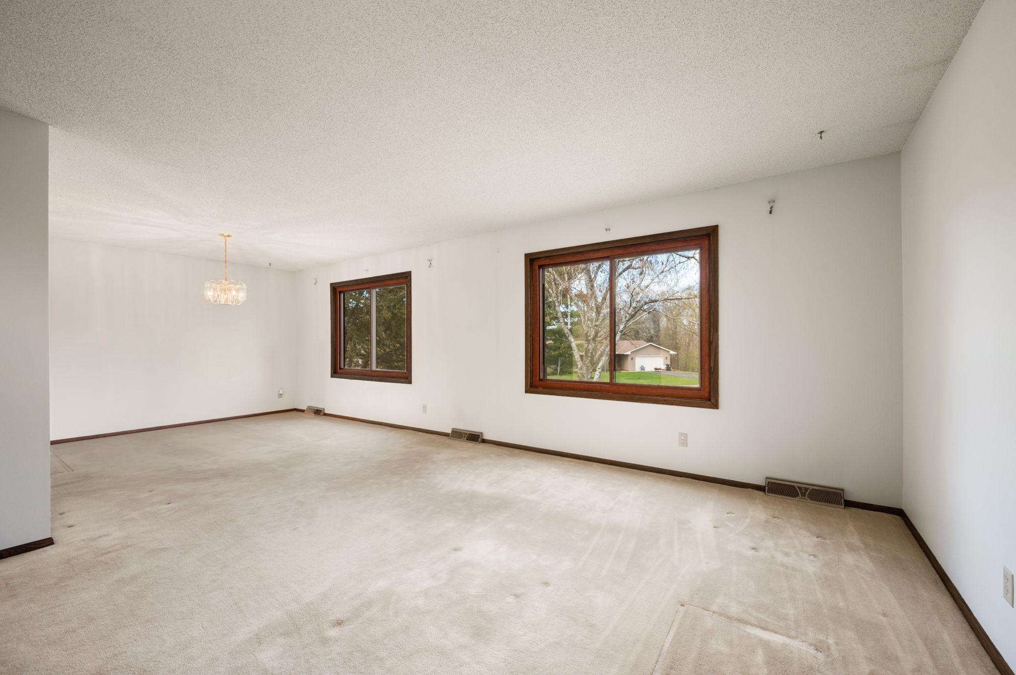 12-web-or-mls-4560-148th-ave-nw.jpg