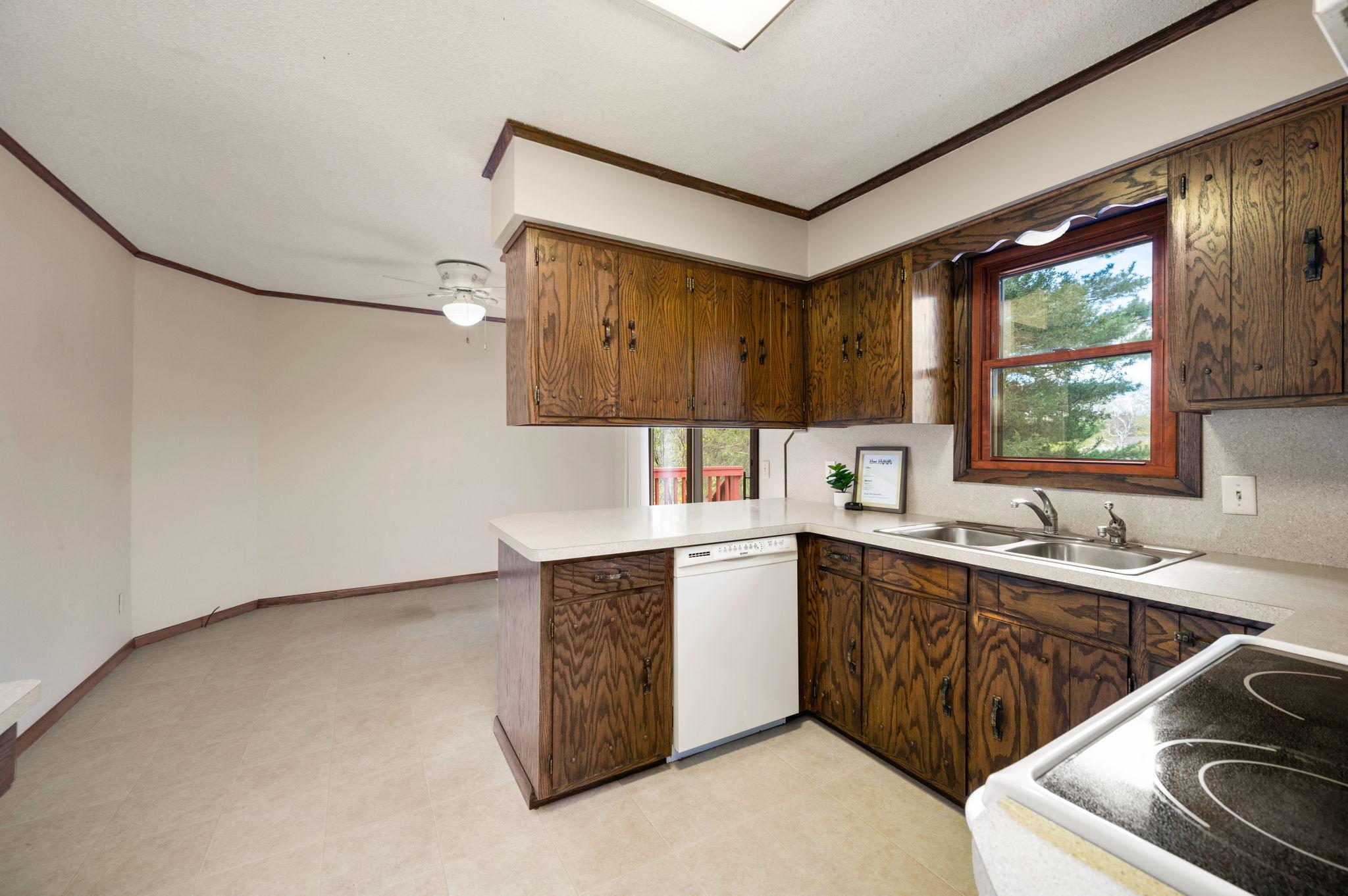 16-web-or-mls-4560-148th-ave-nw.jpg